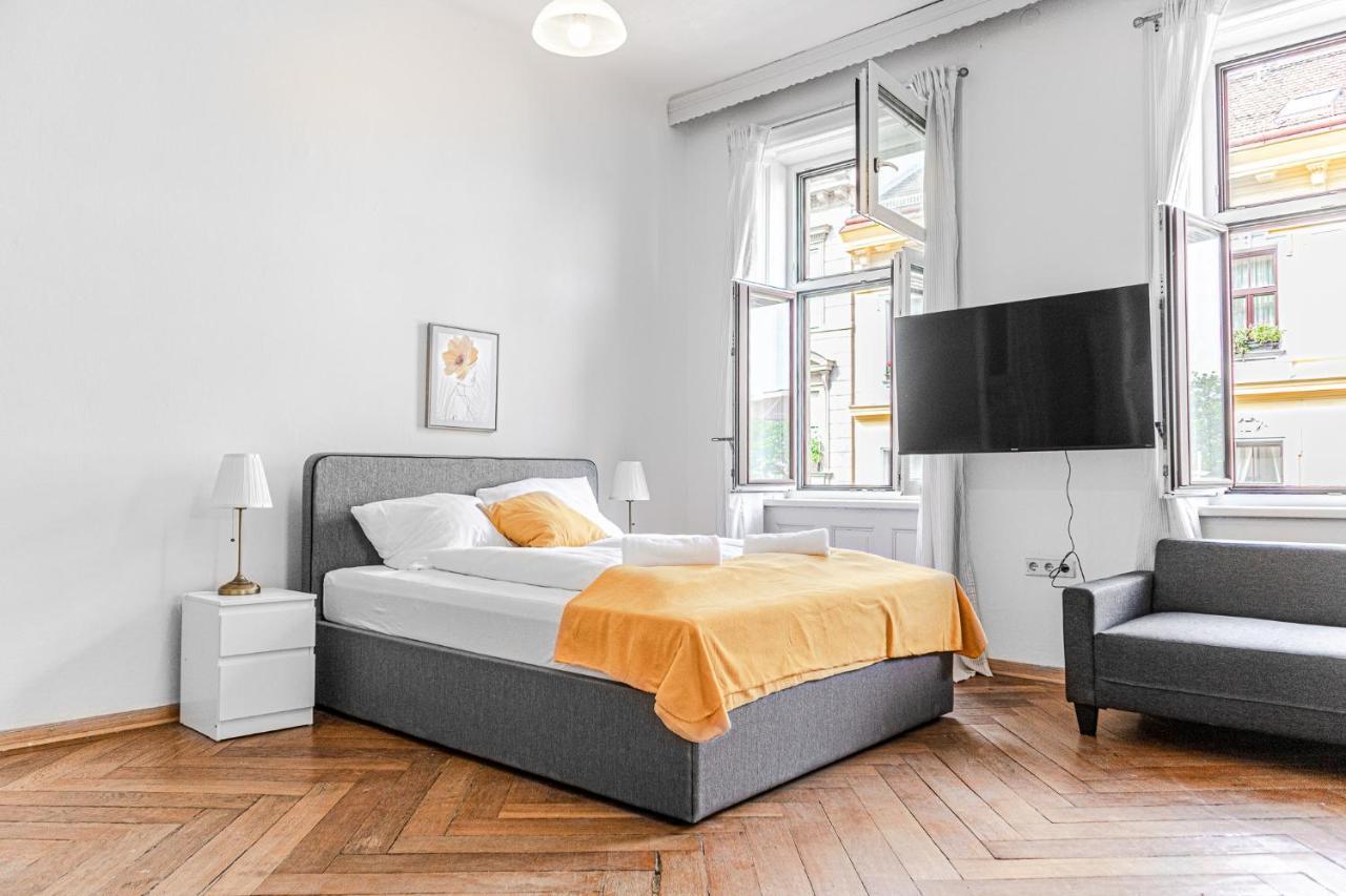 4 Great Apartment Akh - Ideal For Groups Of 19 Vídeň Exteriér fotografie
